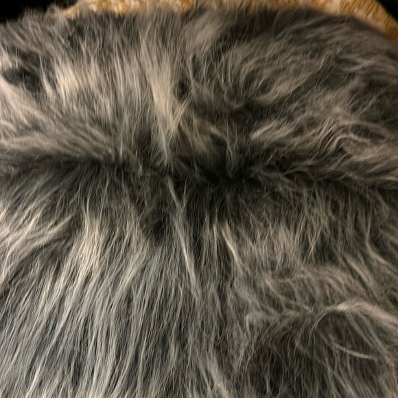 10/$13 One Faux Fake Fur Long Pile Luxury Pillow Cover - Picture 3 of 3